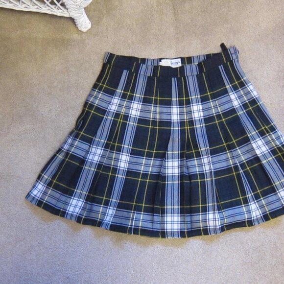 PRINGLE of SCOTLAND Wool BLACK Tartan Classic Plaid Pleated Wool Skirt HRH Label - Picture 6 of 9
